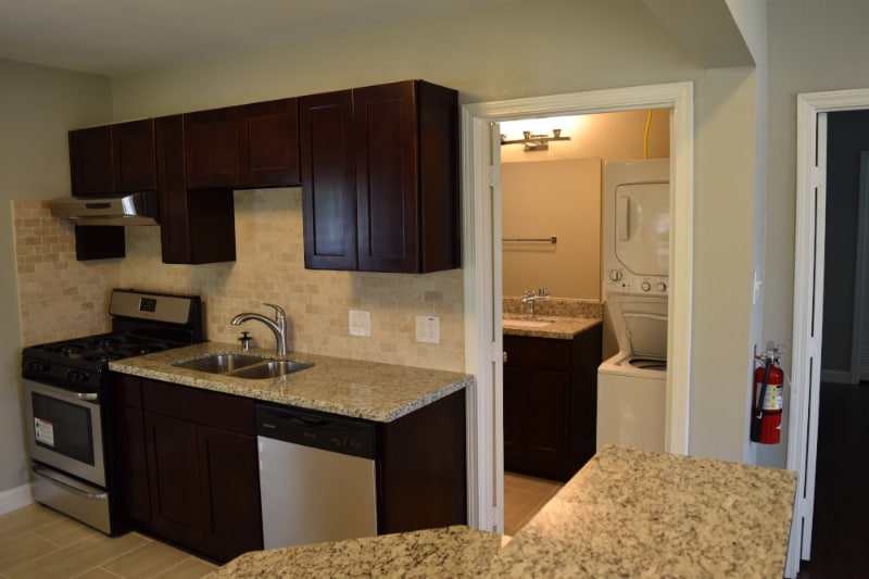 Building Photo - 1519 W 12th St