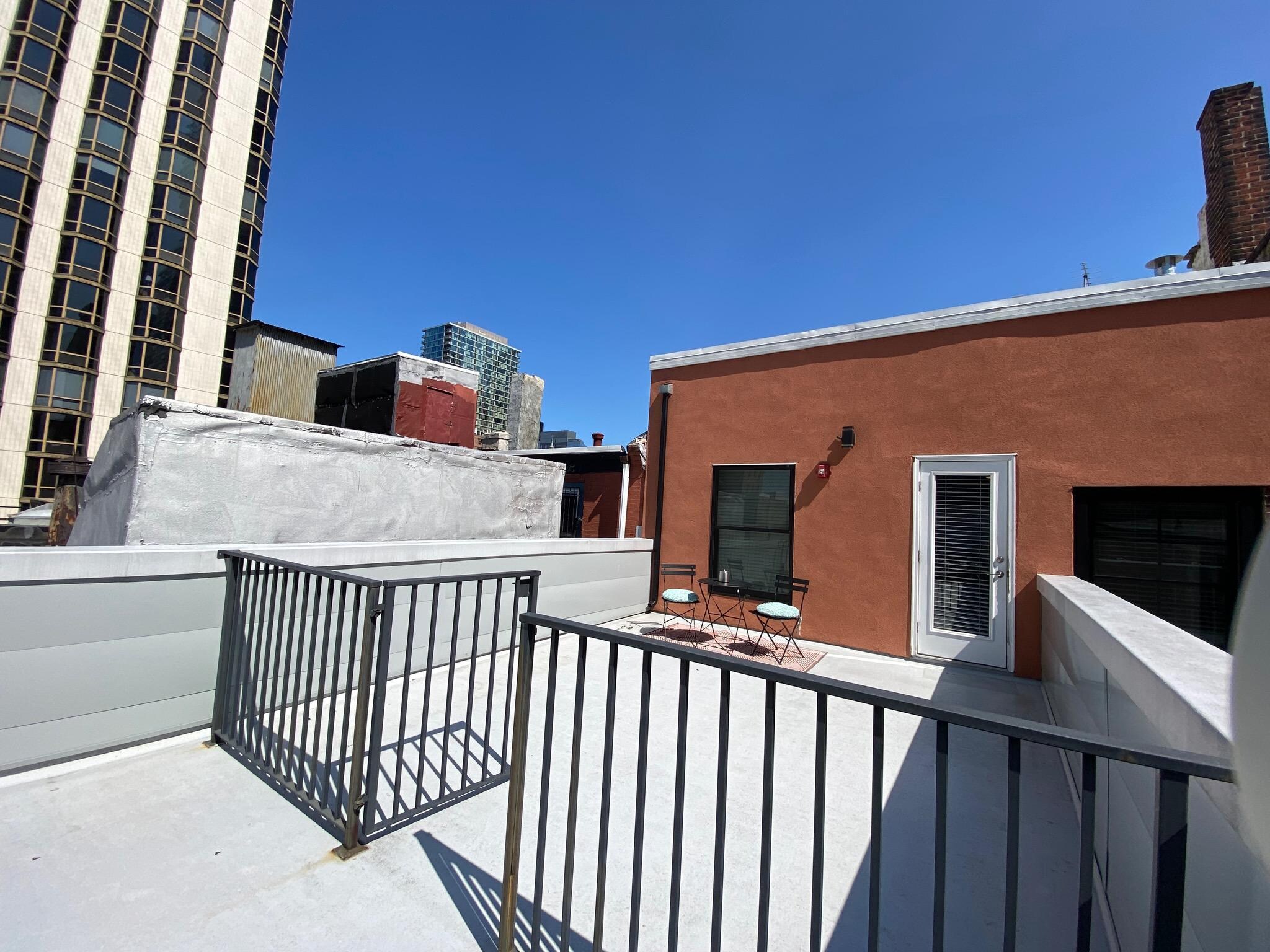 Building Photo - 2010 Walnut St