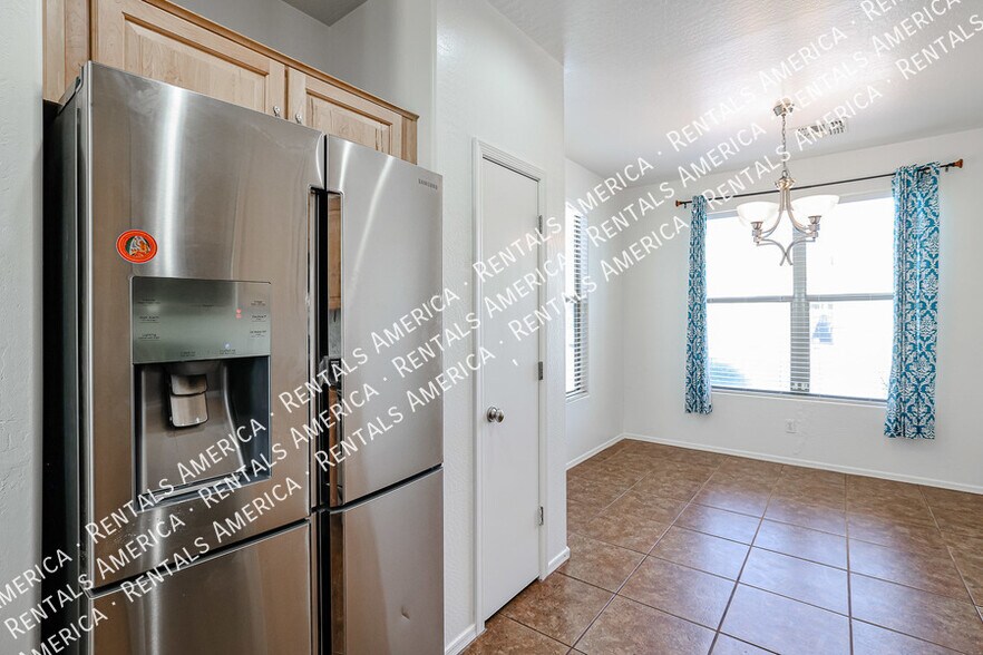 Building Photo - 4635 W Burgess Ln