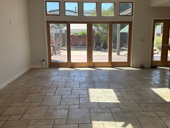 Anderson sliders to back south facing yard - 1136 8th St