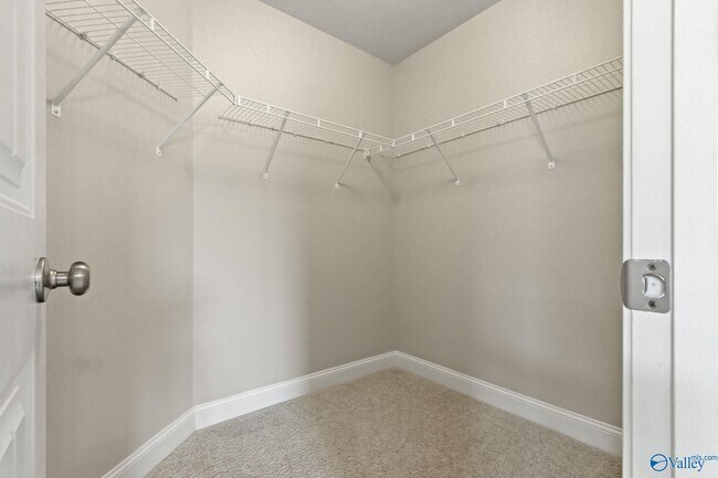Building Photo - 122 Ardsley Dr