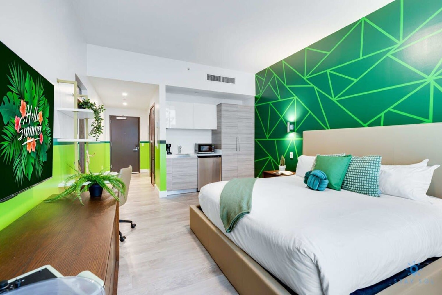 Building Photo - 777 N Ocean Dr