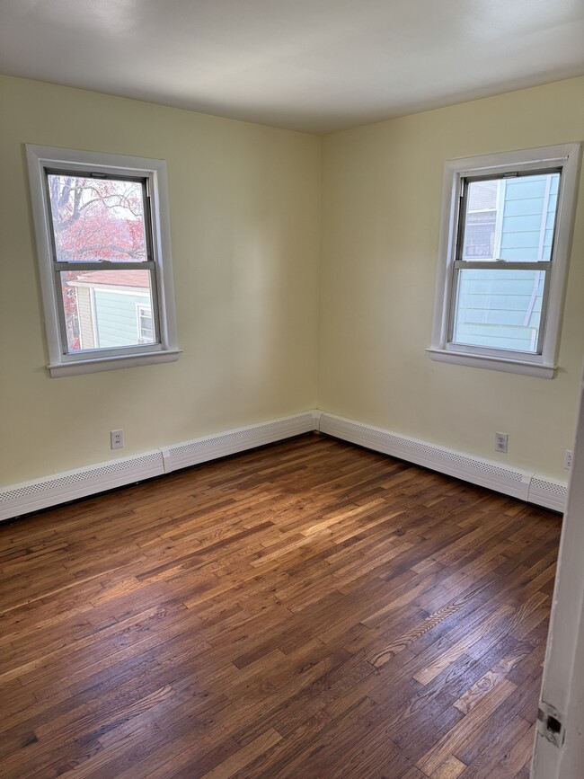 Building Photo - 71 Virgil St