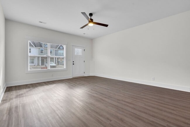 Building Photo - 119 Front Rdg Cir