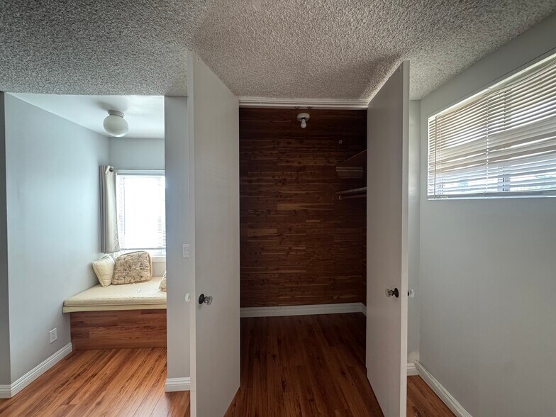 Building Photo - 5208 Wilkinson Ave