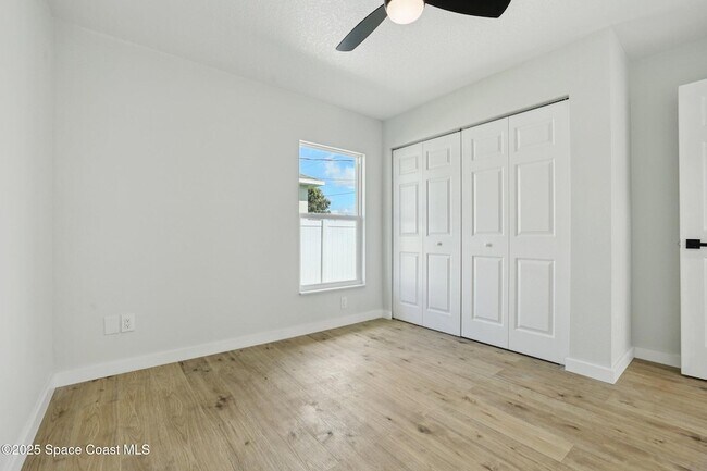 Building Photo - 1441 Eldron Blvd SE