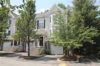 Building Photo - 1407 Larson Dr