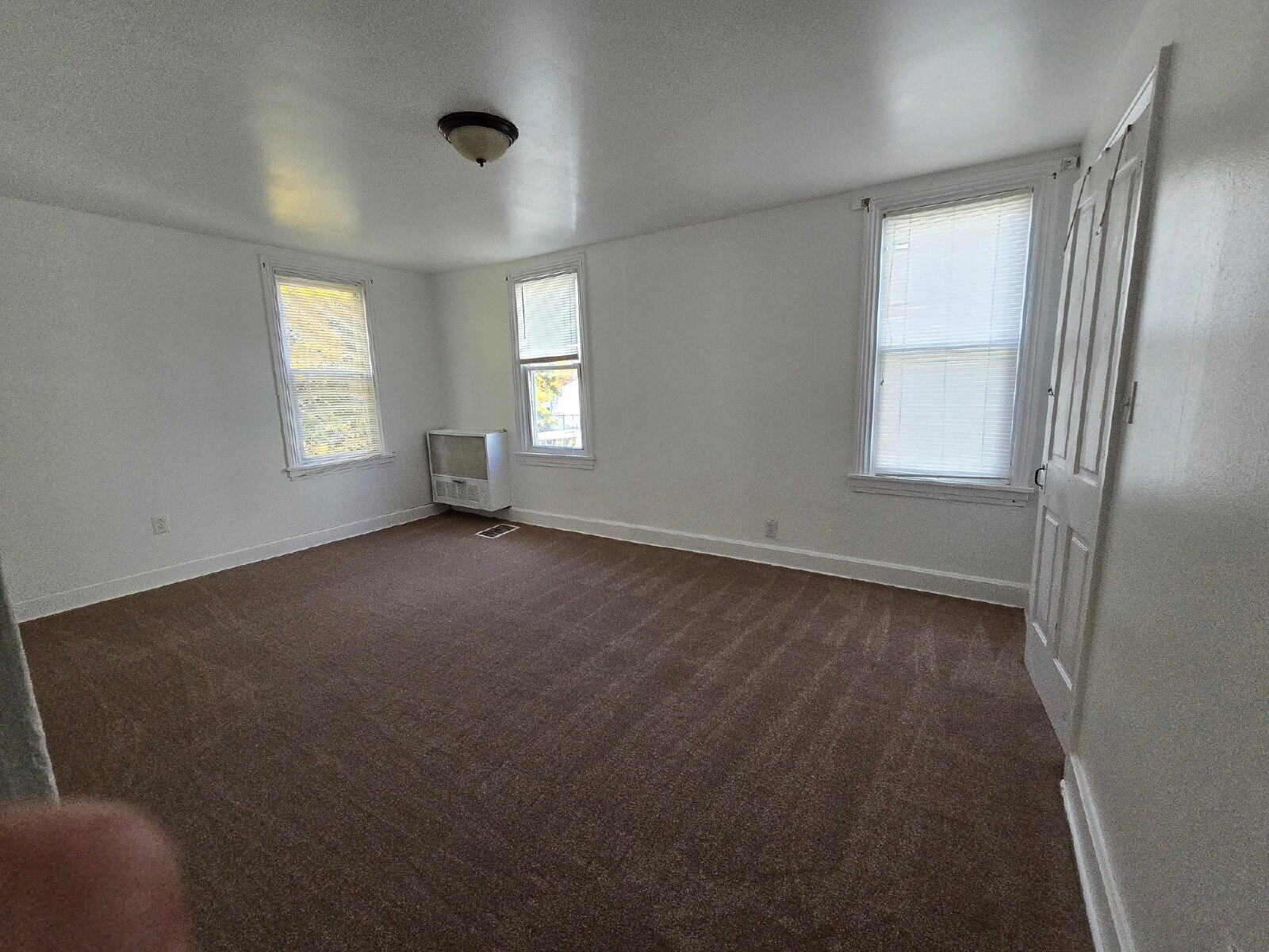 Building Photo - 209 Lincoln St