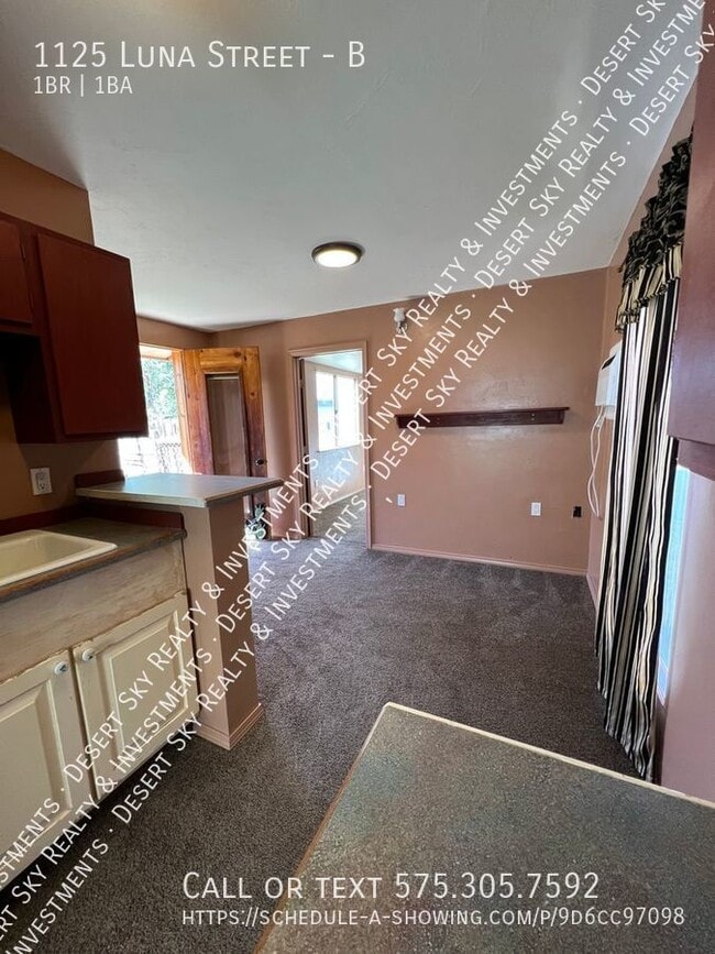 Building Photo - 1125 Luna St
