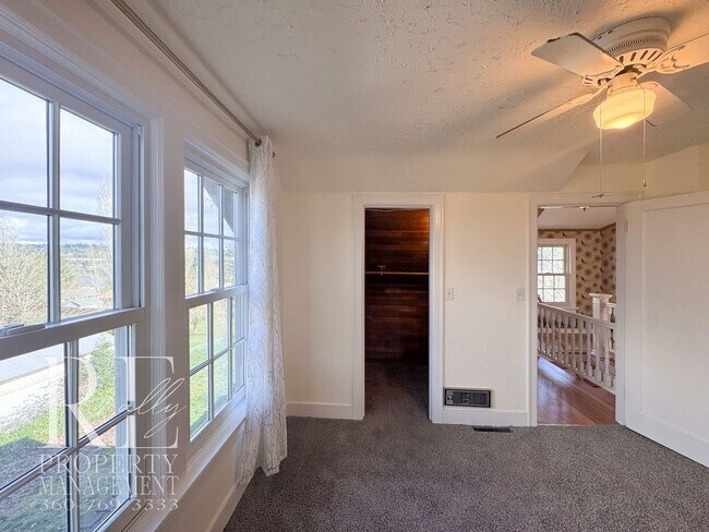 Building Photo - Timeless Vintage Home with Bonus Office, Expansive Yard & A/C