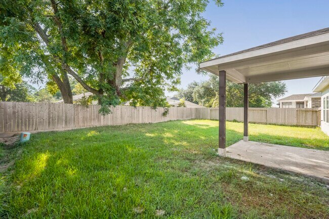 Building Photo - 7523 Parkview Dr