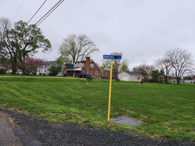 Building Photo - 9577 Shenandoah Dr