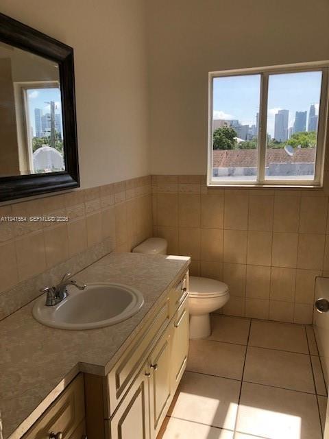 Building Photo - 1063 SW 2nd St