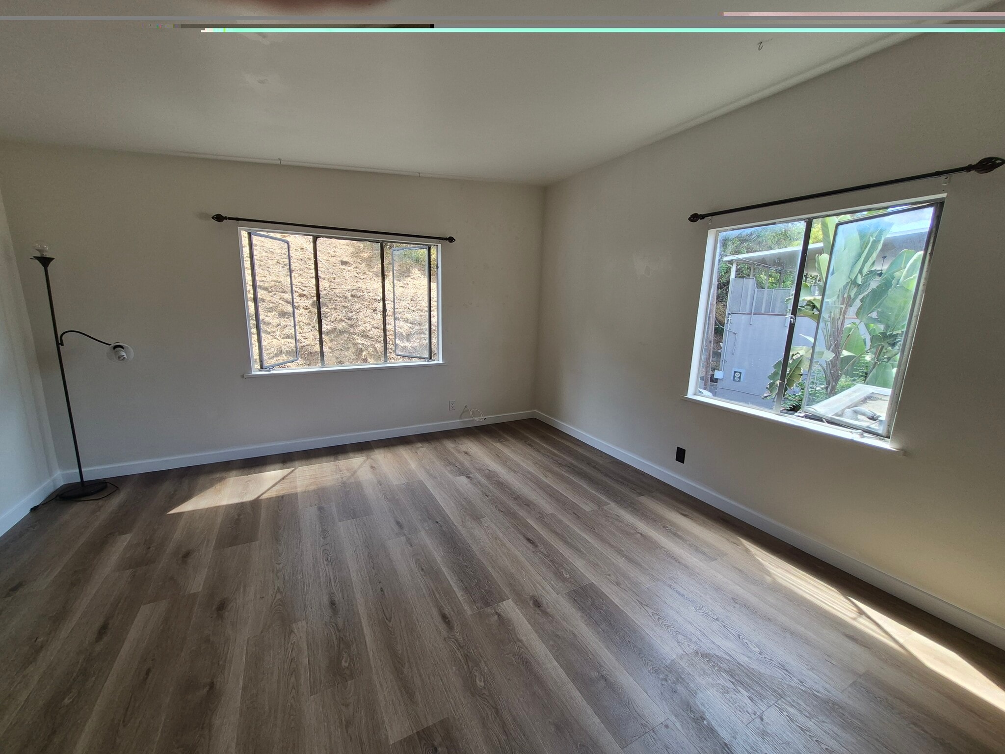 Building Photo - 3443 Cahuenga Blvd W