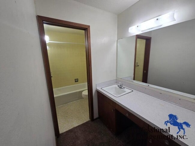 Building Photo - 1 bedroom in Billings MT 59101