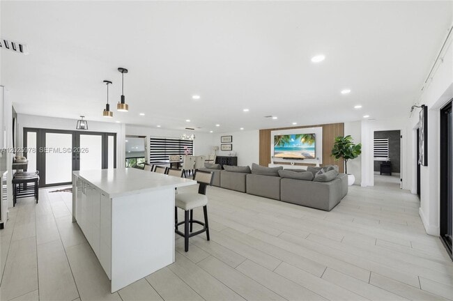 Building Photo - 9935 Ramblewood Dr