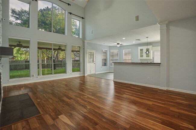 Building Photo - 2302 Marblecrest Ln