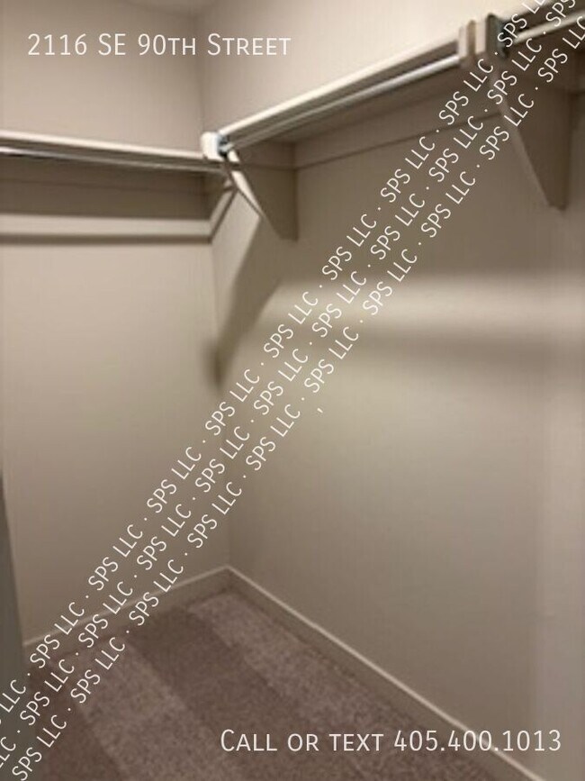 Building Photo - 2116 SE 90th St