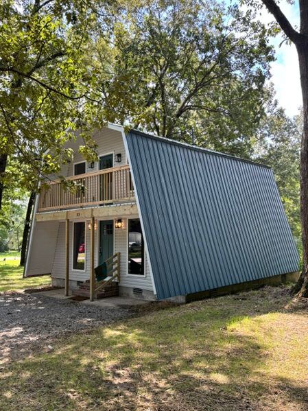 Building Photo - 33 Chalet Dr