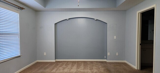 Building Photo - 590 Redwood Ln