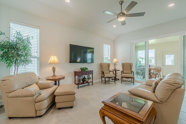 Building Photo - 144 Trotting Bear Ln