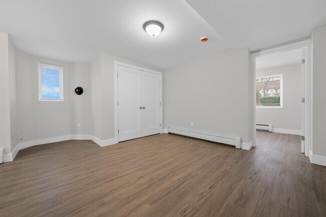 Building Photo - 135 Beekman Ave