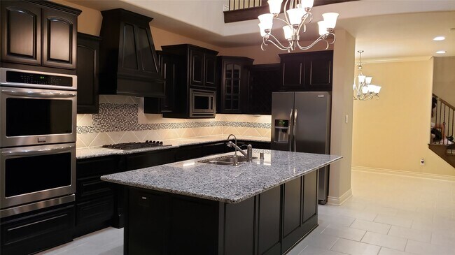 Primary Photo - 9014 Meacom Dr