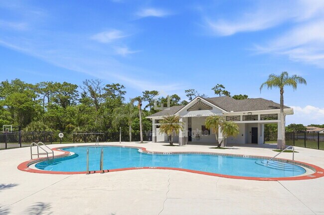 Building Photo - 824 Lake Biscayne Way