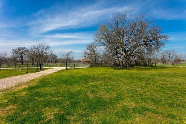 Building Photo - 12268 Cr 175