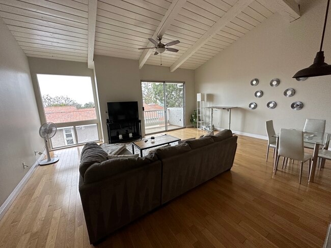 Living room - 28214 Rey De Copas Ln