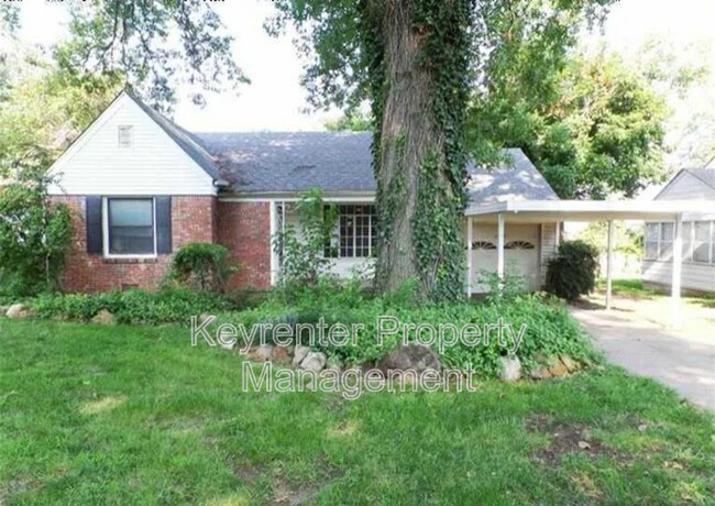 Primary Photo - 2220 S Indianapolis Ave