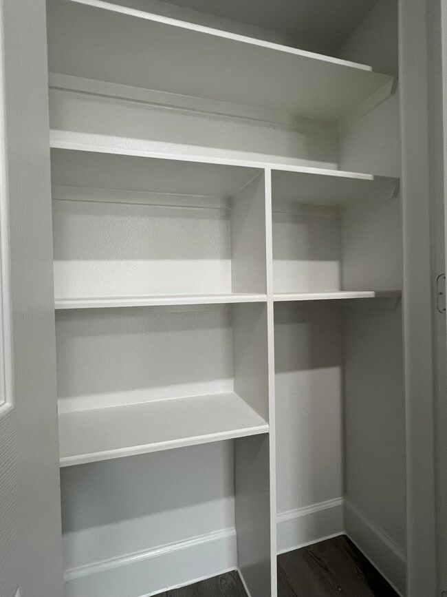 Building Photo - 3305 Red Bluff Rd