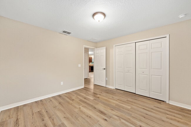 Building Photo - 16624 SW 31st Cir