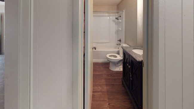 Building Photo - 3 Bedroom/1 Bath/2 Car Garage- Home