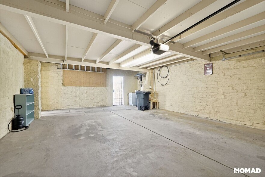 Building Photo - 768 W Calle Del Ensalmo