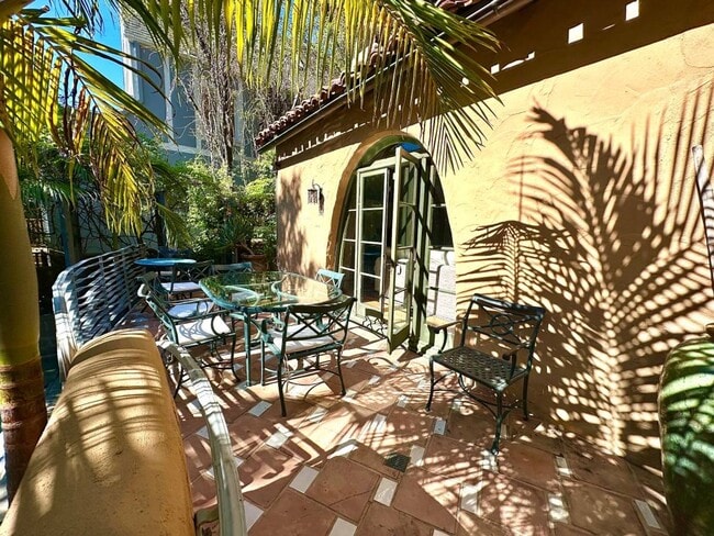 Building Photo - Custom Designer Mediterranean Style Home, 5 BR, 4.5 BA with Pool