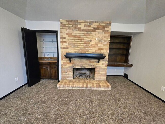 Building Photo - 10327 Bernardin Cir
