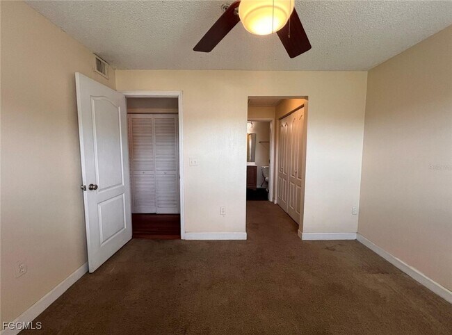 Building Photo - 2031 Dixie Belle Dr