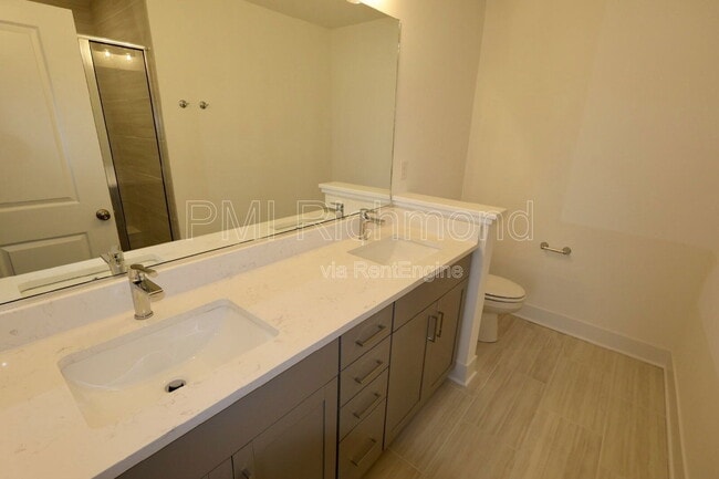 Building Photo - 15325 Sunray Wy