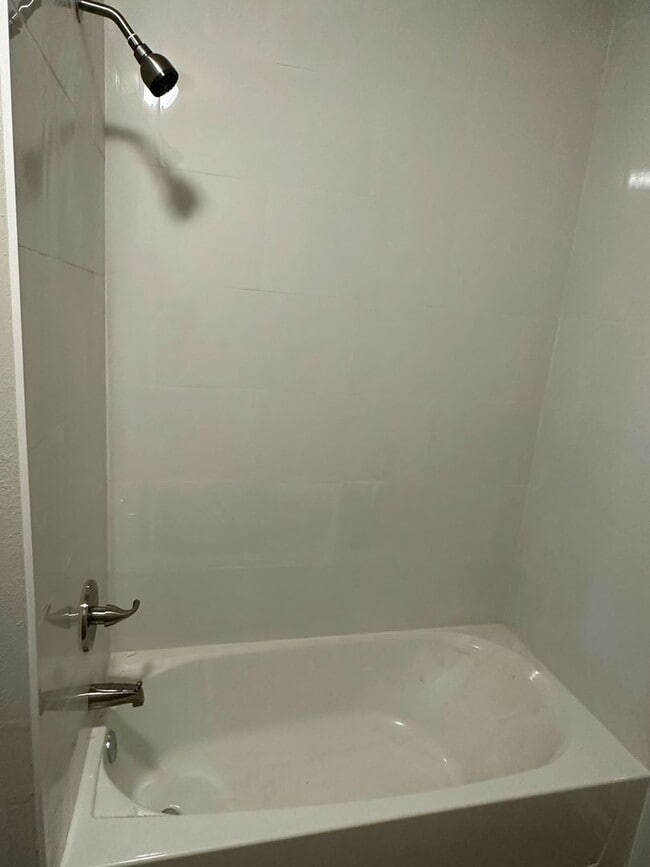 Building Photo - 1724 McKinley Ave