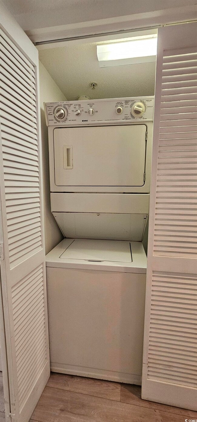 Building Photo - 7100 N Ocean Blvd