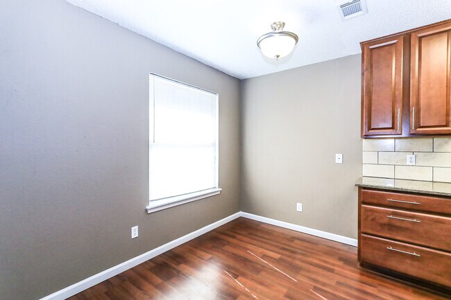 Building Photo - 6407 35th St