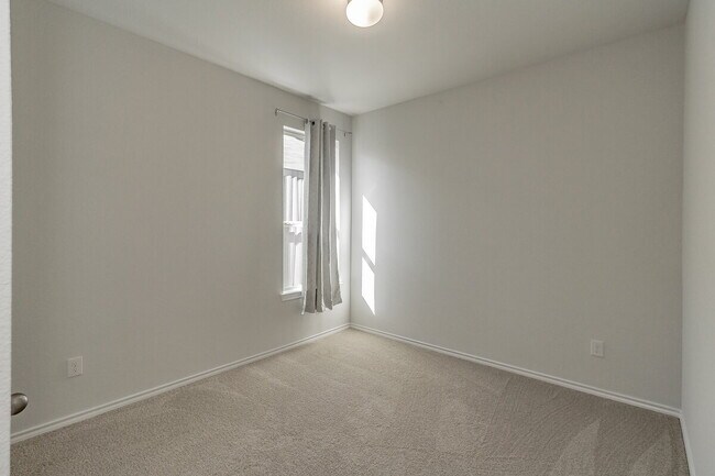 Building Photo - "Beautiful 3-Bedroom 2-Bath Oasis in Forney, TX: Spacious Living!"