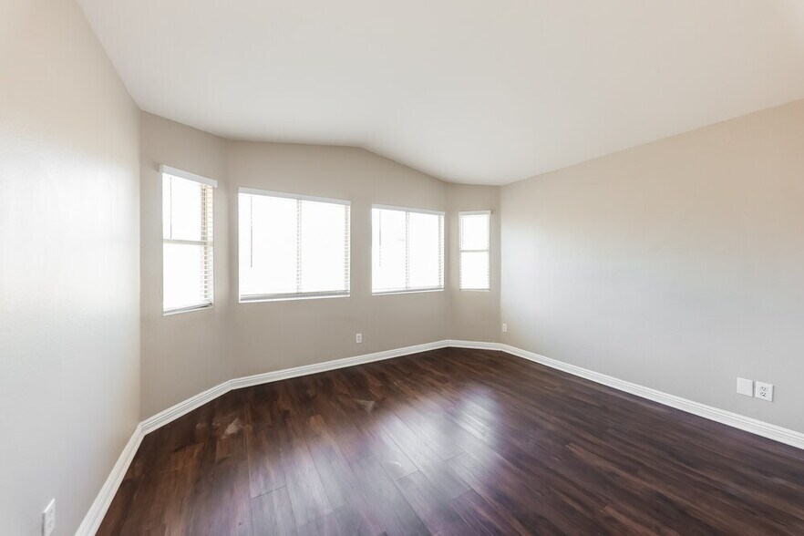 Building Photo - 6634 W Pima St