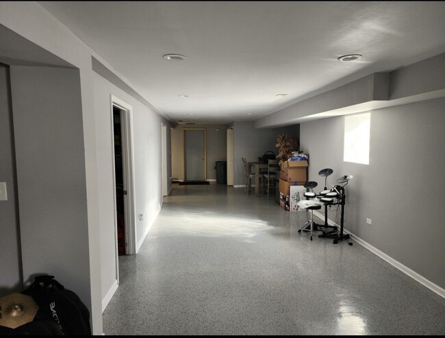 Building Photo - 5741 S Peoria St
