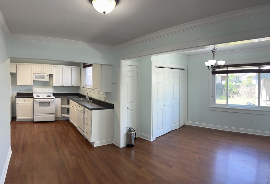 Building Photo - 205 Washington Ave