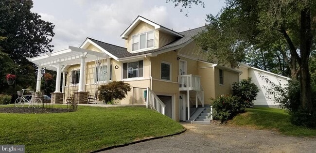 Building Photo - 9000 Colesville Rd