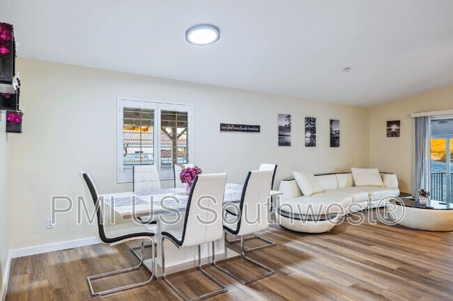 Building Photo - 437 Riverfront Dr