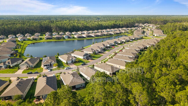 Building Photo - 383 St Vincent Dr