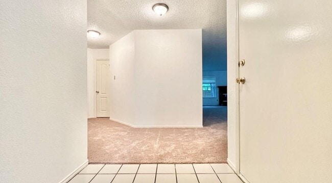 Building Photo - 1803 Woodland Dr